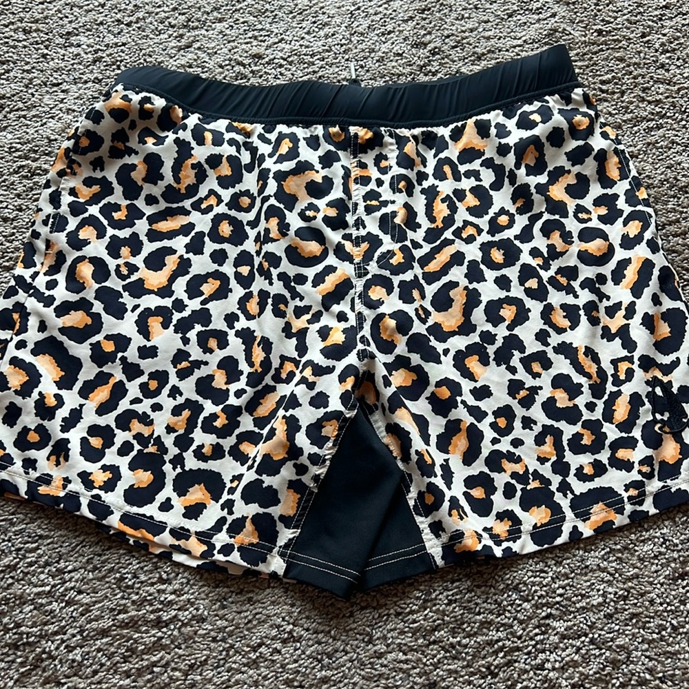 Tachuntfish men’s shorts